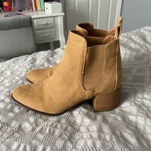 American eagle booties